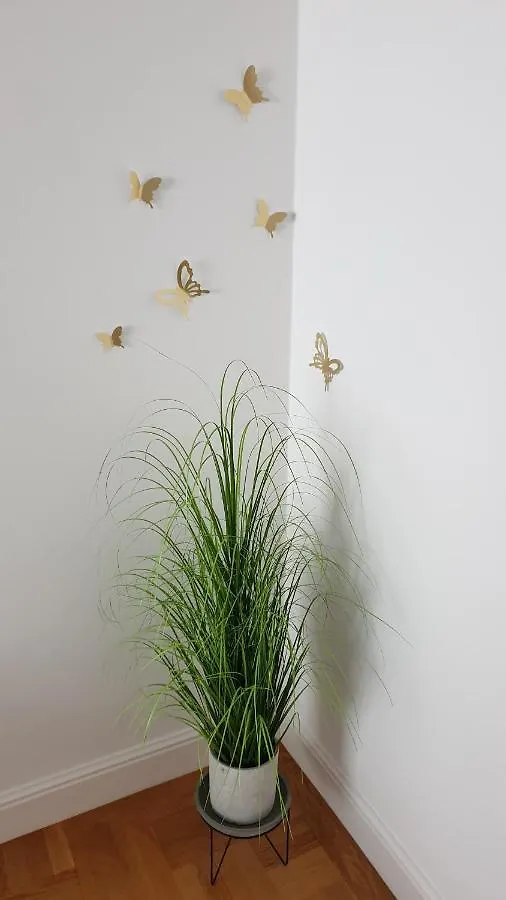 Wonderful 2-Bedroom Belvedere Apartment Wien