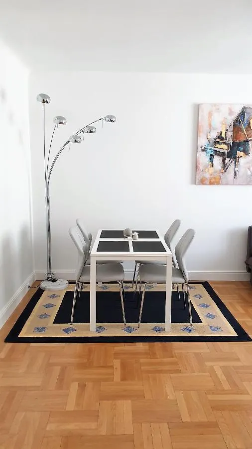 Wonderful 2-Bedroom Belvedere Apartment Vienna 0*,  Austria