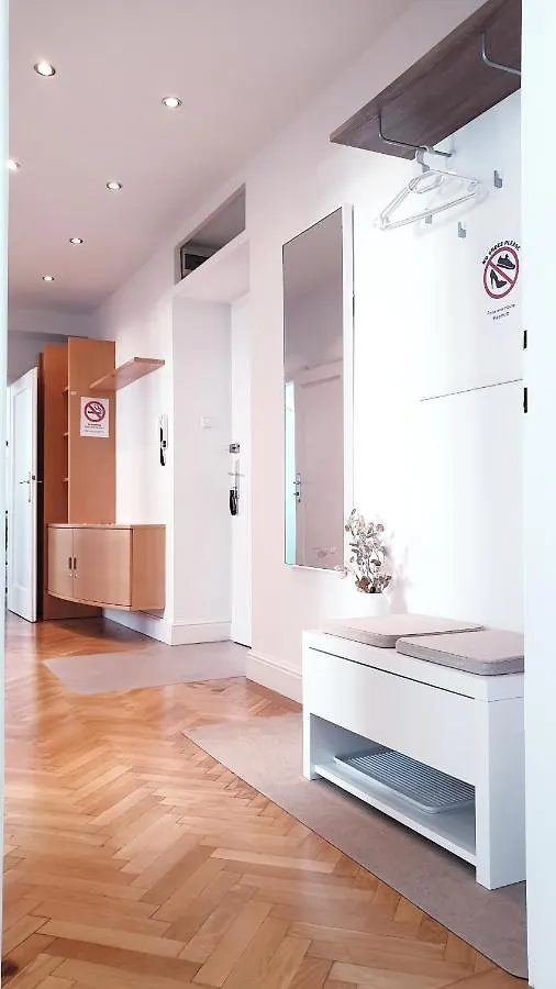 Wonderful 2-Bedroom Belvedere Apartment Wien